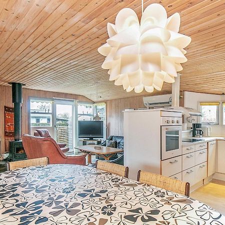 8 Person Holiday Home In Hesselager Esterno foto