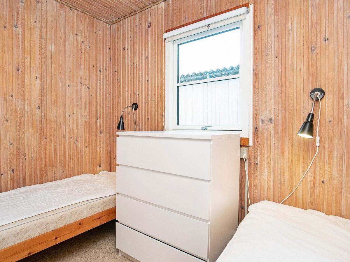 8 Person Holiday Home In Hesselager Esterno foto