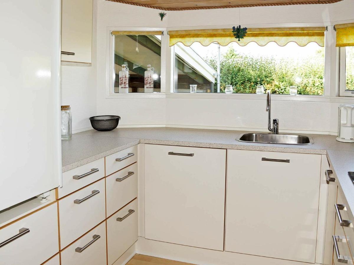 8 Person Holiday Home In Hesselager Esterno foto