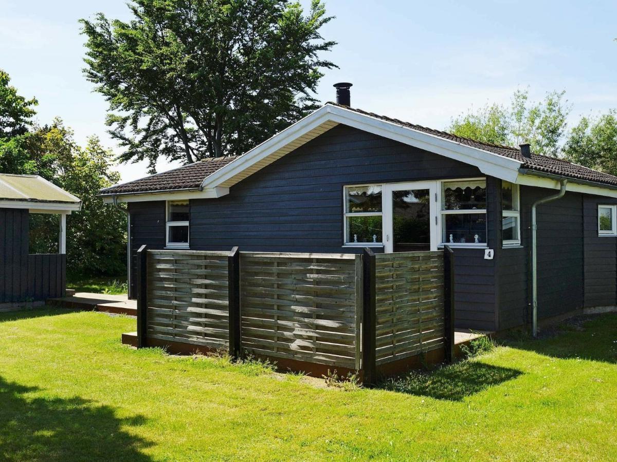 8 Person Holiday Home In Hesselager Esterno foto